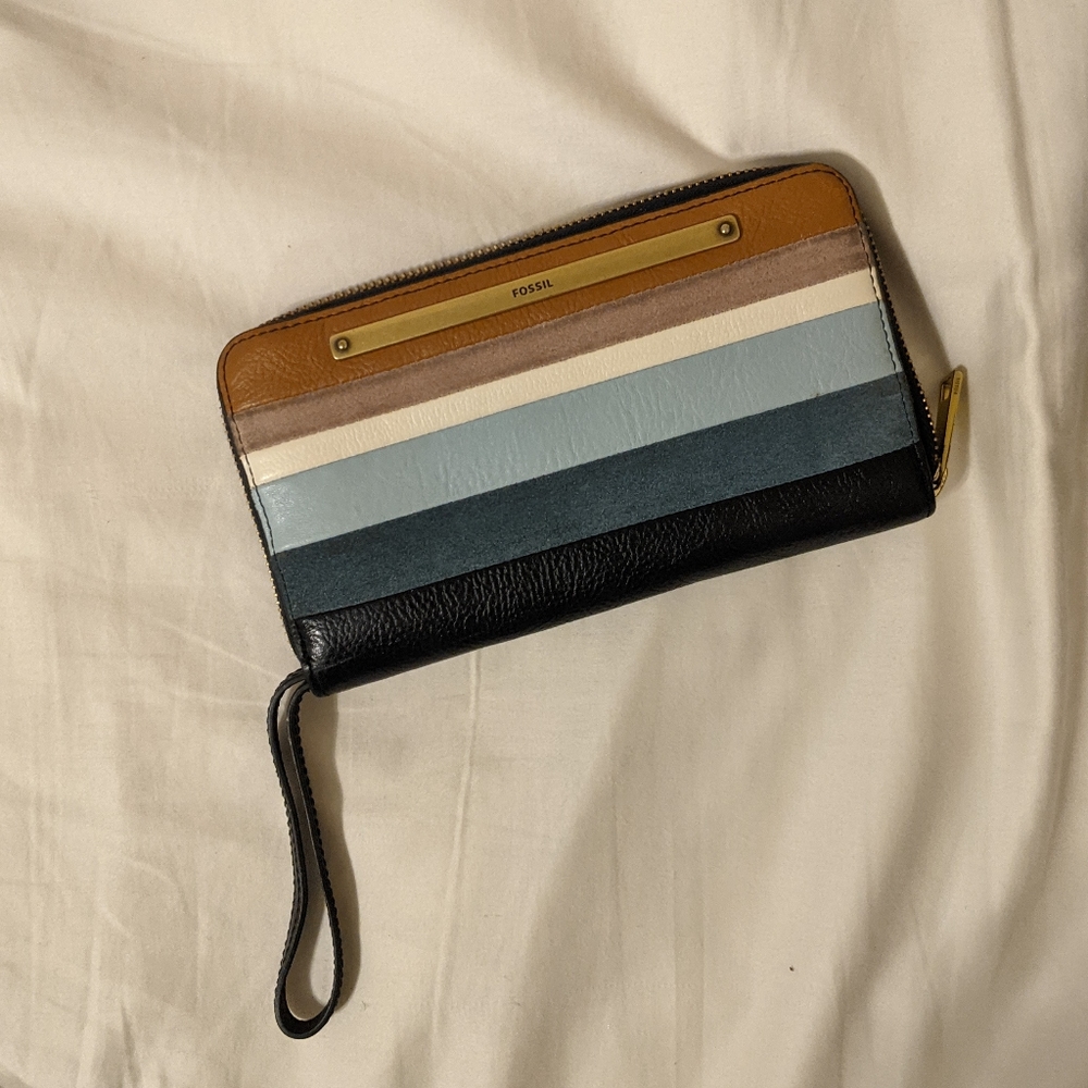 Fossil Wristlet Striped
